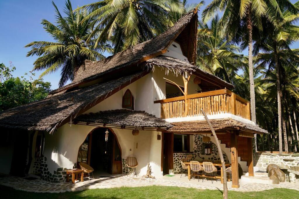 Beach-Front Sumbawa Surf House Lemonga Kültér fotó