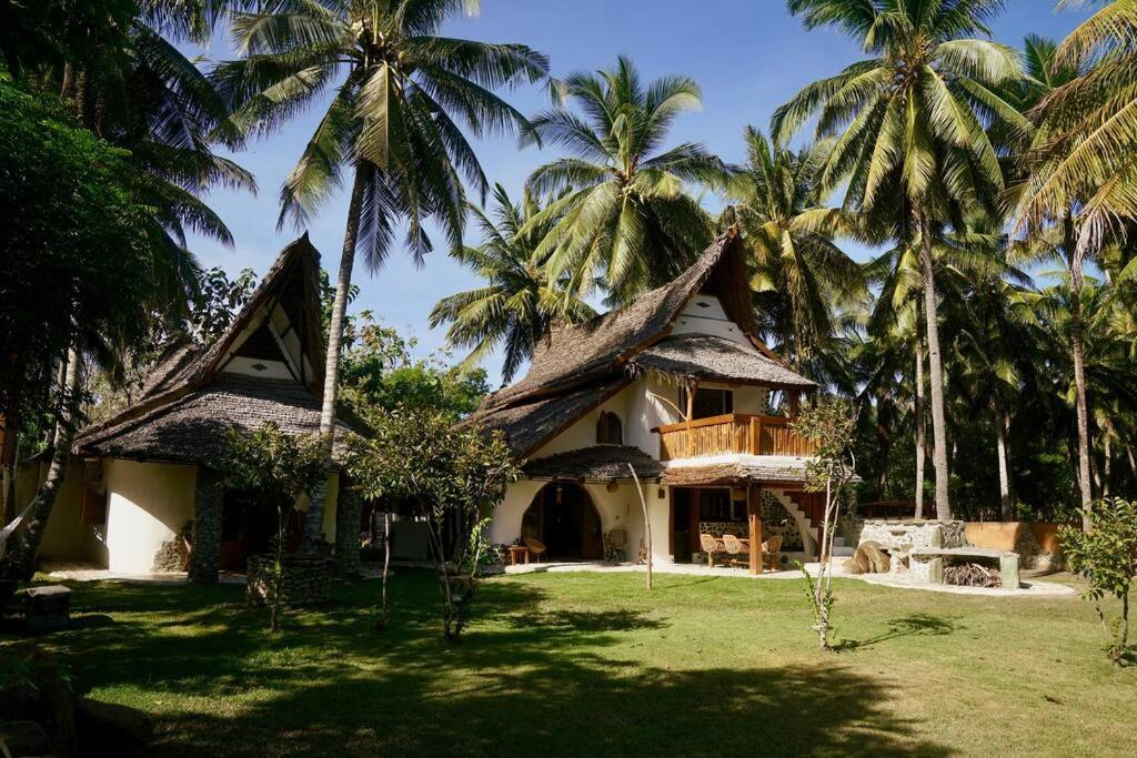 Beach-Front Sumbawa Surf House Lemonga Kültér fotó